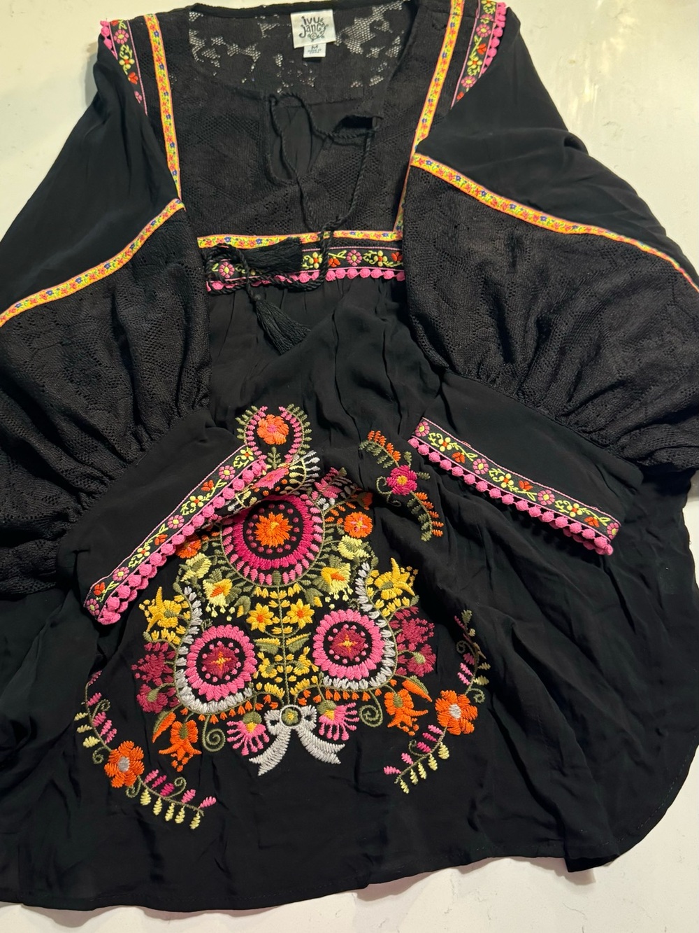 Ivy Jane  🌺 Black Embroidered Floral Peasant Top